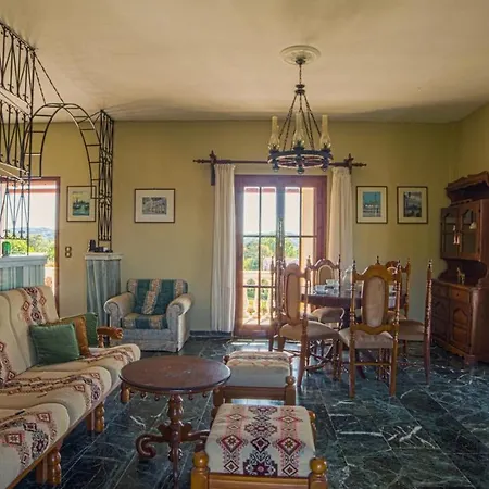 Holiday home Ntoriseveline House *